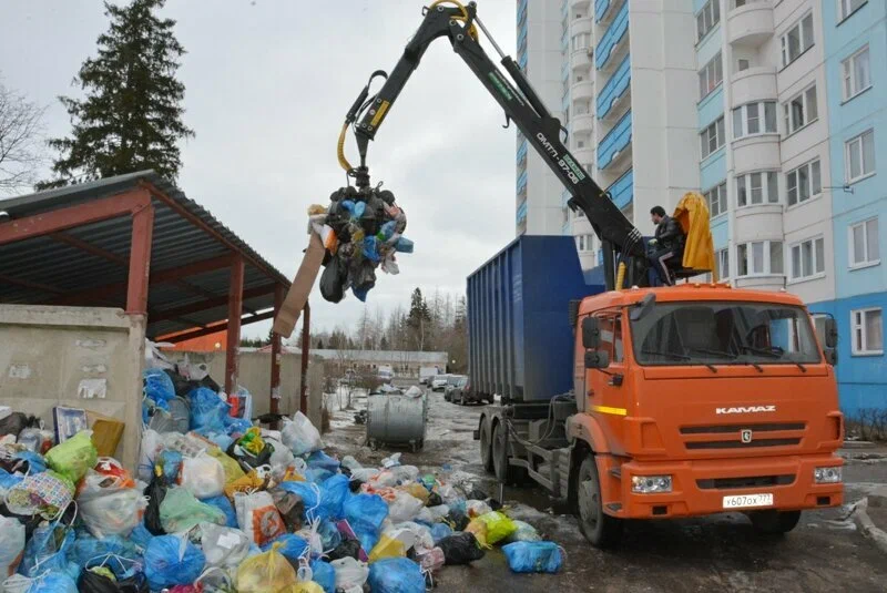 Вывоз бытового мусора в Мценске с погрузкой в октябре