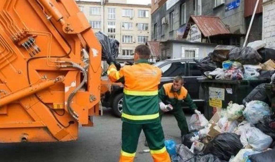 Срочный вывоз мусора в Мценске от ПроМусор — заказ день в день от 2886 руб., грузчики, цена