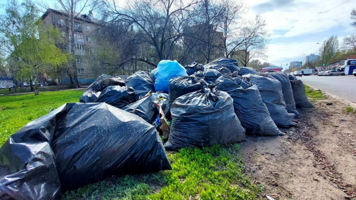 Вывоз и утилизация мусора после субботника в Мценске в октябре
