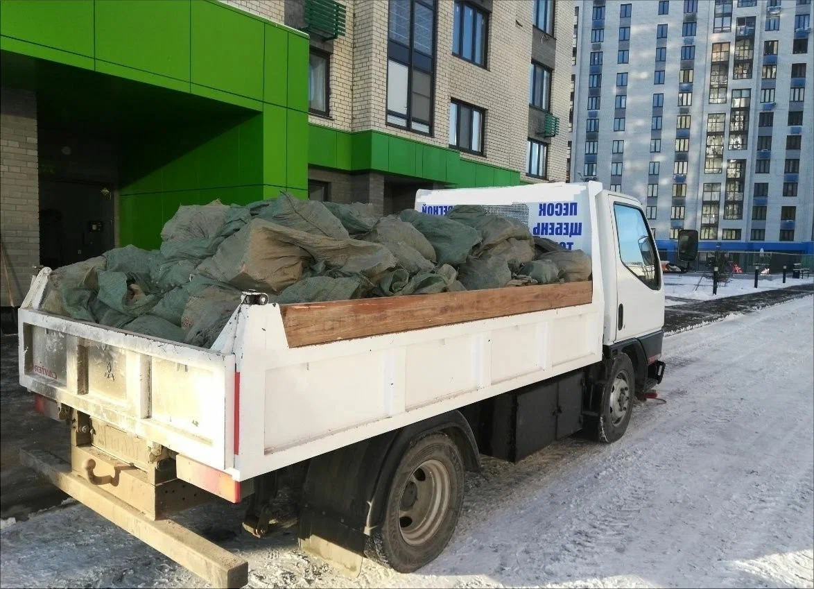 Вывоз мусора грузовым фургоном 3 тонны в Мценске — цена от 1367 руб., ПроМусор