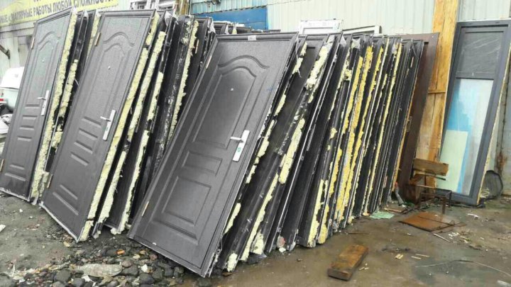 Вывоз металлических дверей с утилизацией в Мценске в октябре