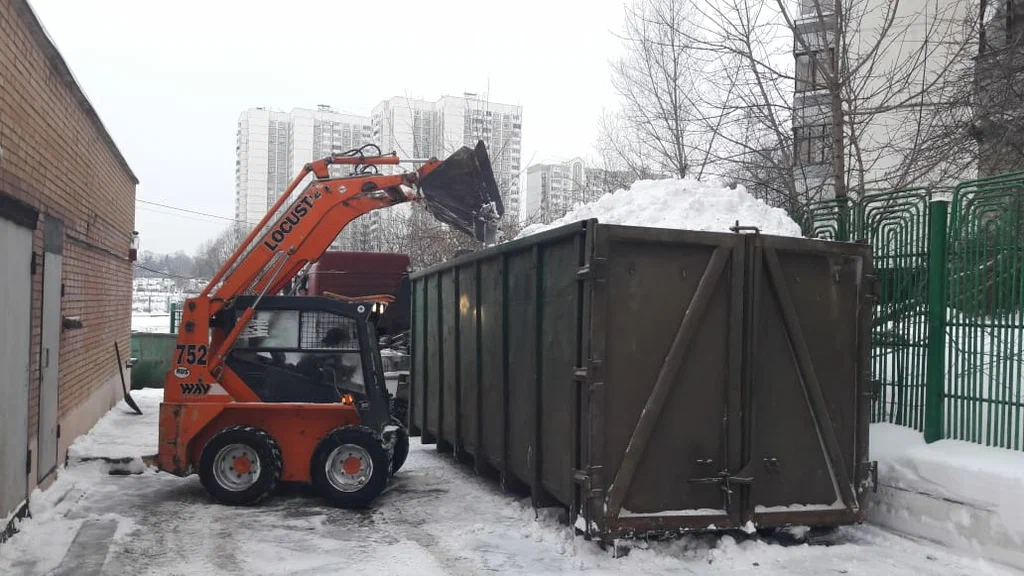 Вывоз снега контейнерами в Мценске — цена от 3241 руб., заказать контейнер для снега в ПроМусор